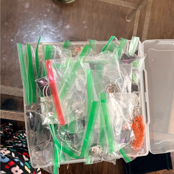 Paparazzi and vintage Jewlery bundle 73 pieces - Picture 7 of 7